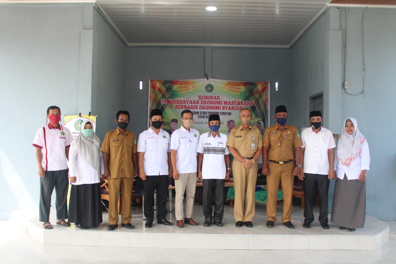 Kunjungi Desa Prapat Tunggal, Prodi Ekonomi Syariah STAIN Bengkalis Gelar Seminar Pemberdayaan Ekonomi Masyarakat Berbasis Syariah