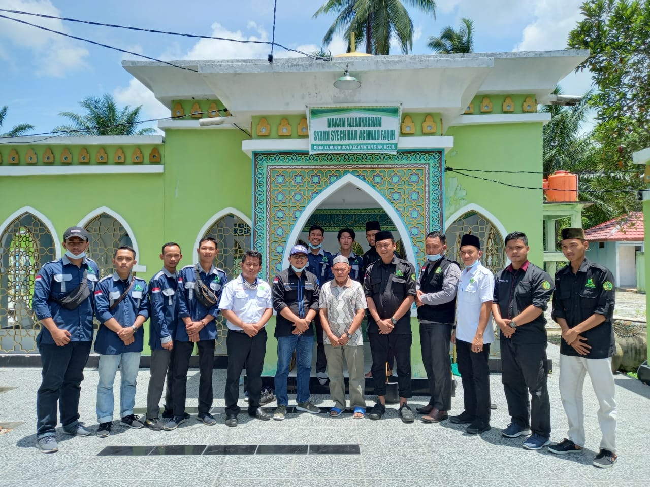 Menyambut Bulan Suci Ramadhan, Wakil Ketua III bersama Formadiksi KIPK STAIN Bengkalis Ziarah ke Makam Syaidi Syech Haji Achmad Faqih (2)