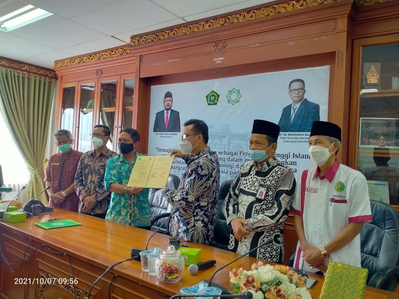 Kunjungi UIN Suska Riau Pekanbaru, Ketua STAIN Bengkalis Teken MoU dengan Rektor UIN Sukska Riau (2)