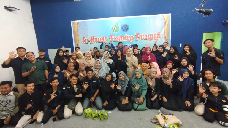 Asah Kemampuan Fotografi Mahasiswa, Prodi KPI Taja In House Training (IHT) Fotografi