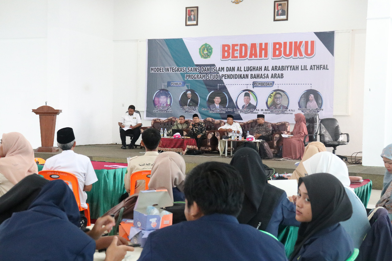 Prodi PBA STAIN Bengkalis Gelar Bedah Buku dan Penandatanganan MoA dengan UIN Suska Riau (1)