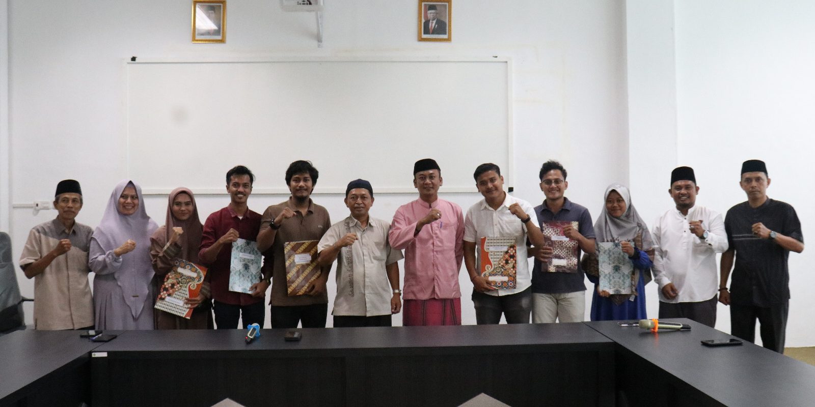 STAIN Bengkalis Berikan Penghargaan Kepada 6 Mahasiswa Peroleh Medali PON XX Papua (2)