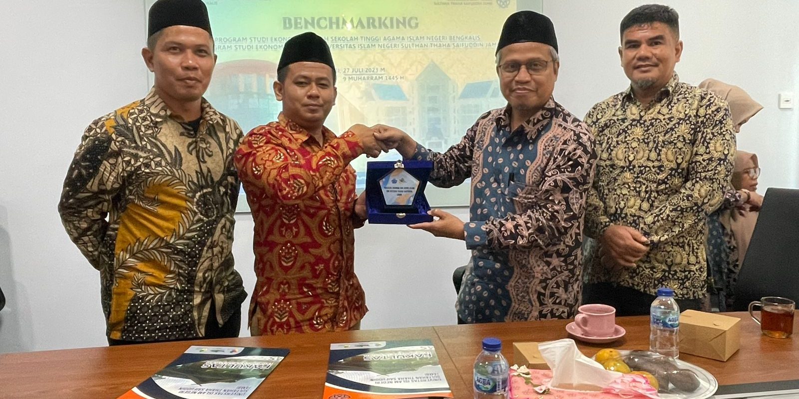 Benchmarking SEI; Upaya Mewujudkan Akreditasi Unggul Program Studi Ekonomi Syariah STAIN Bengkalis (3)
