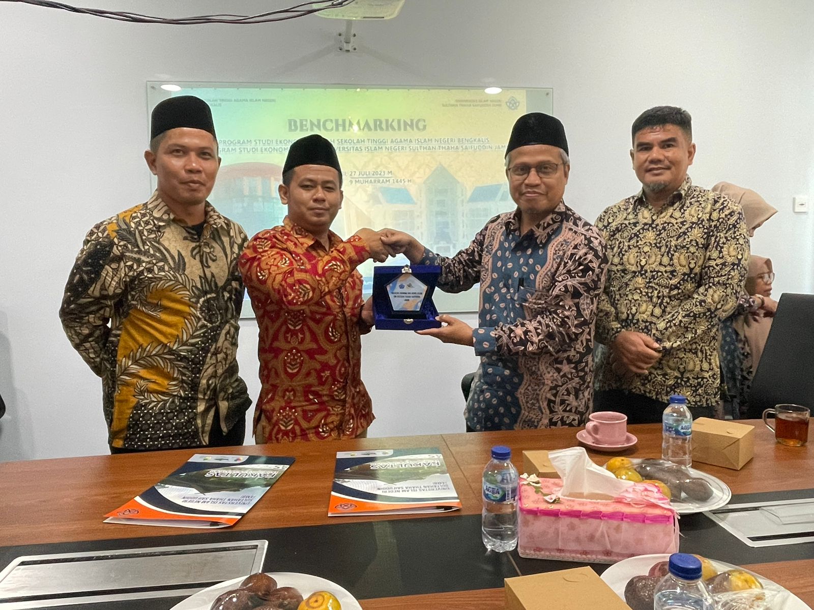 Benchmarking SEI; Upaya Mewujudkan Akreditasi Unggul Program Studi Ekonomi Syariah STAIN Bengkalis (3)