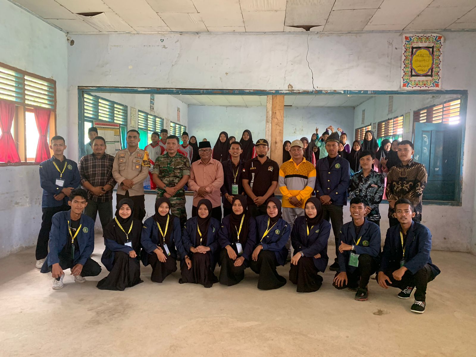 Berikan Edukasi Tentang Narkoba Mahasiswa KKN Desa Mengkirau Sukses Melaksanakan Sosialisasi dan Deklarasi Siswa Anti Narkoba (1)