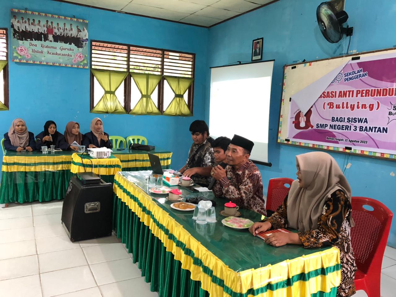 Kunjungi SMPN 3 Bantan, HMPS Sosiologi Agama Sosialisasikan Upaya Mencegah Bullying (1)