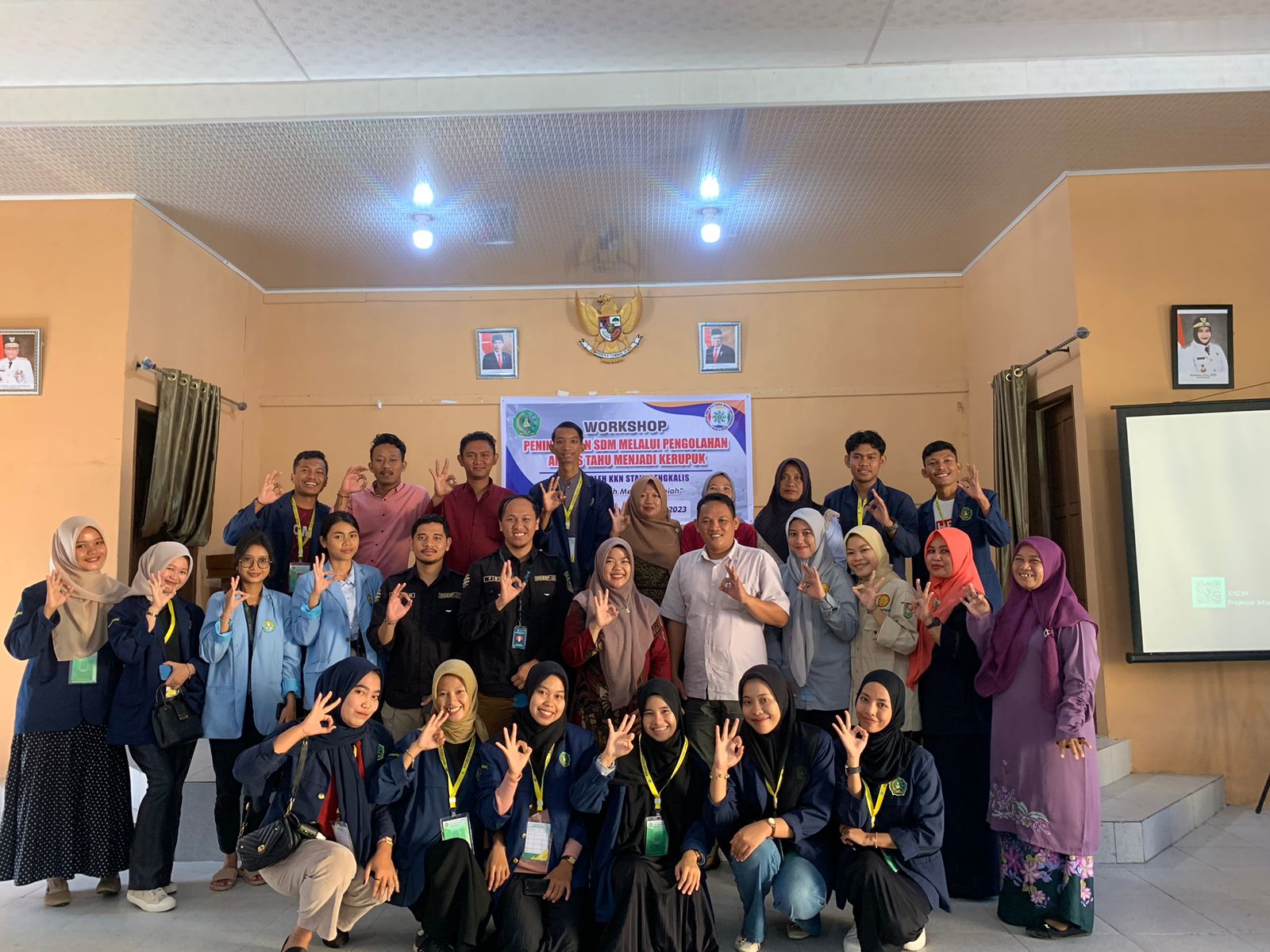 Mahasiswa KKN Desa Bantan Tengah Menggelar Workshop Peningkatan SDM Melalui Pengolahan Ampas Tahu Menjadi Kerupuk (2)