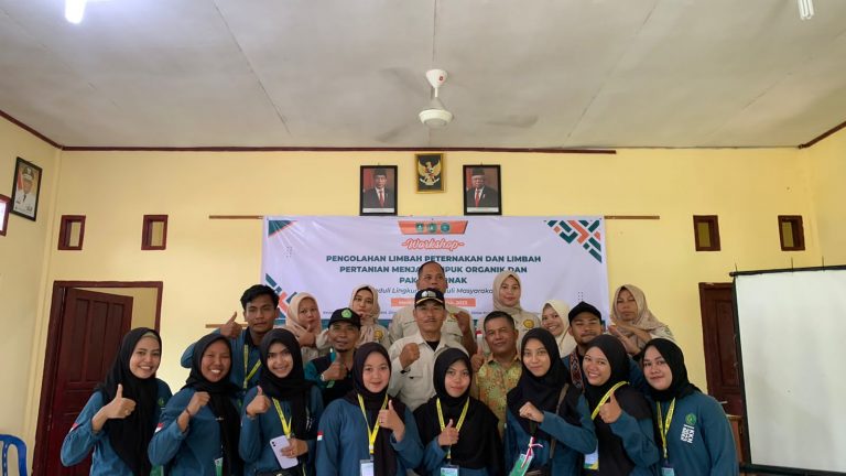 Mahasiswa KKN Desa Mentayan Selenggarakan Workshop Pengolahan Limbah Peternakan dan Pertanian Menjadi Pupuk Organik dan Pakan Ternak (2)