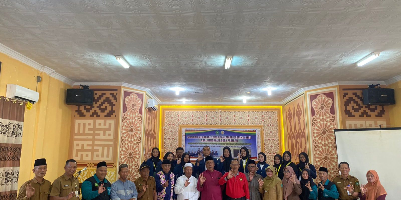 Mahasiswa KKN Desa Pasiran Taja Seminar Mengenal Tokoh Pahlawan Riau, KH. Imam Bulqin