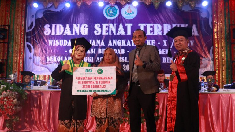 Alfi Hasanah, Mahasiswi Penerima Beasiswa KIP-K, Dinobatkan Sebagai Wisudawan Pemuncak STAIN Bengkalis Tahun 2023 (2)