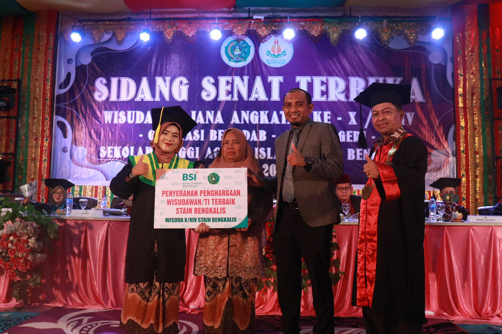 Alfi Hasanah, Mahasiswi Penerima Beasiswa KIP-K, Dinobatkan Sebagai Wisudawan Pemuncak STAIN Bengkalis Tahun 2023 (2)