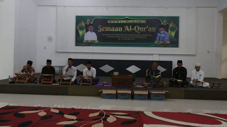 Semaan Al-Qur’an, Upaya Menggapai Keberkahan di Hari Santri (1)