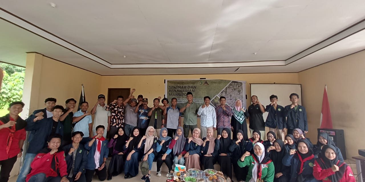 Hadir di Desa Deluk, Mapala Bestari Gelar Seminar dan Penanaman Mangrove
