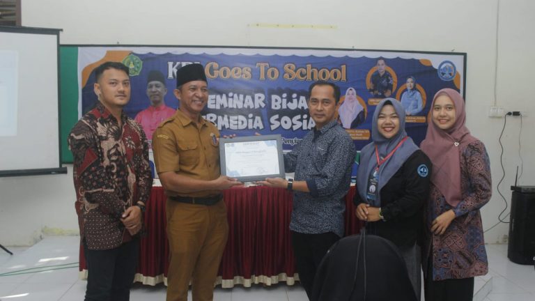 KPI Goes to School, Seminar Bijak Bermedia Sosial di SMAN 4 Bengkalis (1)