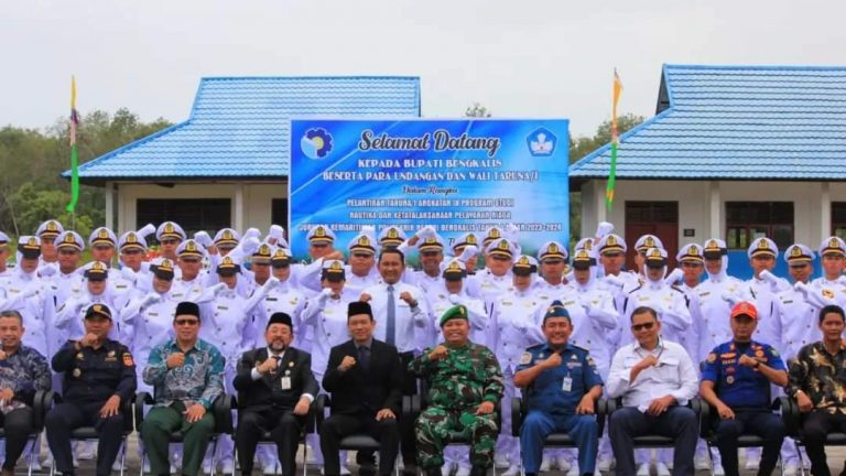 Ketua STAIN Bengkalis Hadiri Pelantikan Calon TarunaI Angkatan IX Politeknik Negeri Bengkalis (2)