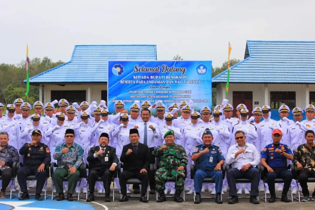 Ketua STAIN Bengkalis Hadiri Pelantikan Calon TarunaI Angkatan IX Politeknik Negeri Bengkalis (2)