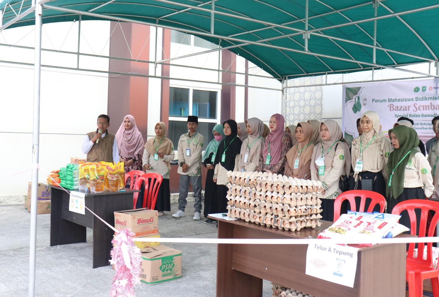 Bazar Sembako Murah, Masyarakat Tumpah Ruah Padati Halaman STAIN Bengkalis