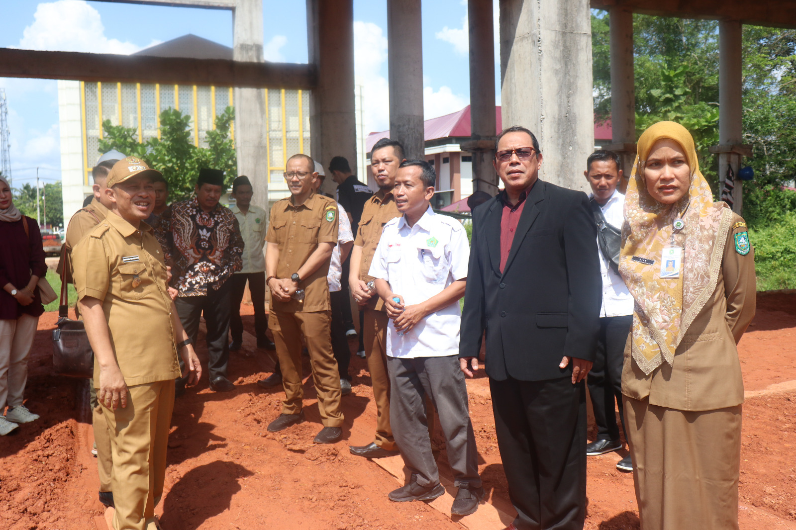 Kunjungan Kerja ke STAIN Bengkalis, Bupati Bengkalis Tinjau Progres Pembangunan Masjid STAIN Bengkalis (1)