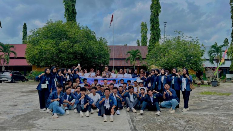 Hadir di SMAN 2 Bantan, Mahasiswa Prodi Siyasah Syar’iyyah Taja Sosialisasi Mengenal Tindak Pidana Korupsi bagi Generasi Muda (1)