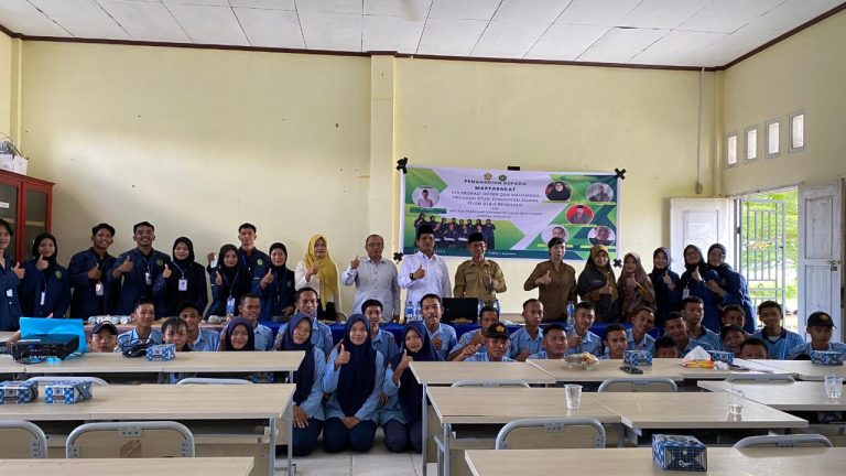 Kolaborasi Dosen dan Mahasiswa, Prodi PAI Taja Pengabdian Masyakarat di SMKN 1 Bantan