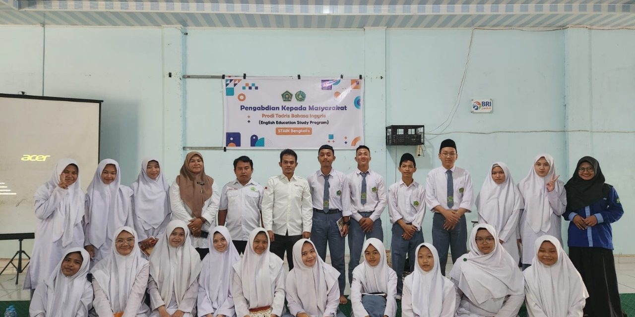 Seminar The Urgency of English in Education and Career oleh Prodi TBI Sukses Digelar di MAN 1 Bengkalis (3)