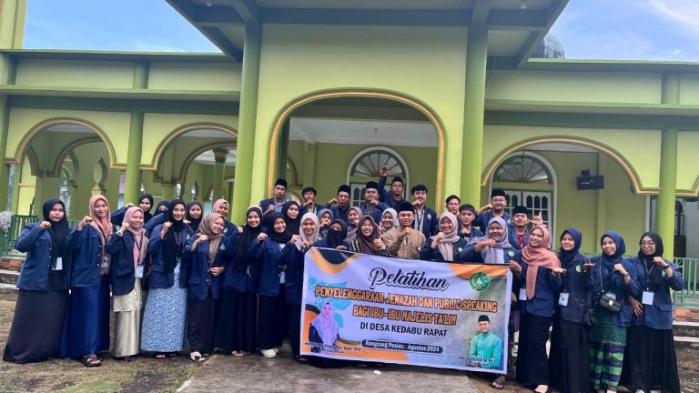 Mahasiswa KKN Desa Kedabu Rupat Selenggarakan Pelatihan Penyelenggaraan Jenazah dan Public Speaking