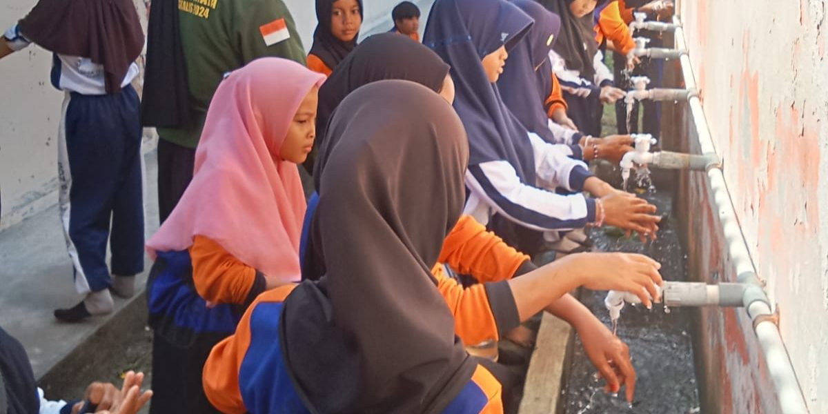 Mahasiswa KKN Desa Teluk Buntal Taja Edukasi Cuci Tangan dengan Baik dan Benar (2)