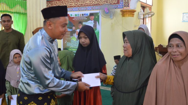 Memperingati Maulid Nabi Muhammad HMPS HKI Memberikan Santunan di Desa Prapat Tunggal