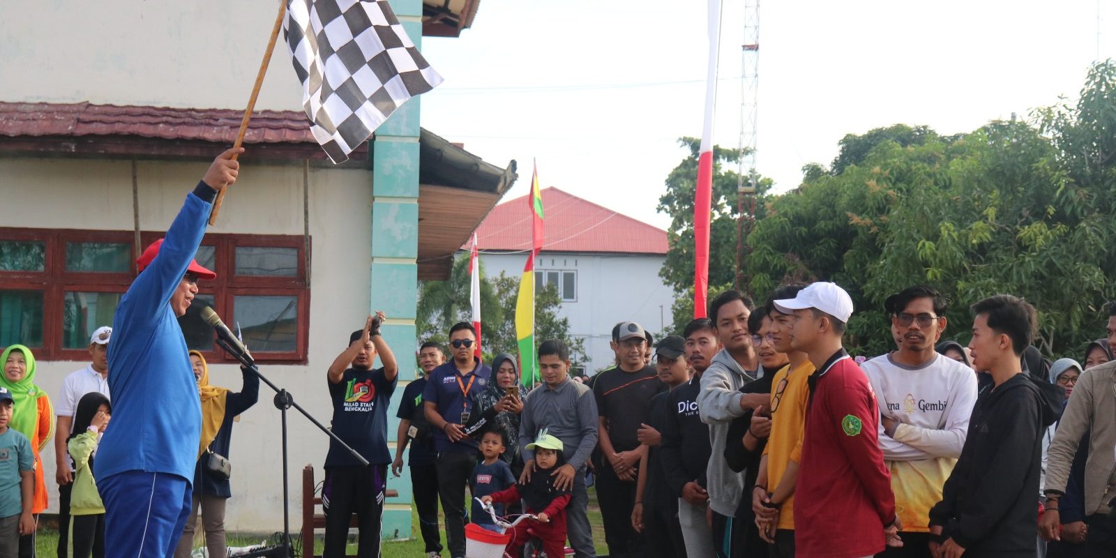 Semarak Milad STAIN Bengkalis ke-10, Ratusan Mahasiswa dan Masyarakat Ikuti Jalan Sehat (3)