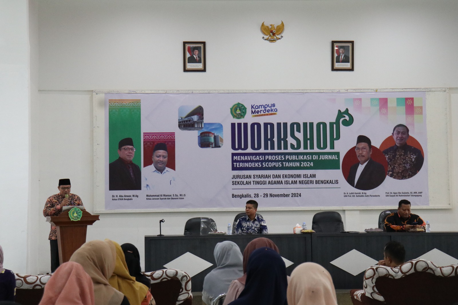 Workshop Jurusan Syariah dan Ekonomi Islam, Menavigasi Proses Publikasi di Jurnal Terindeks Scopus Tahun 2024 (1)