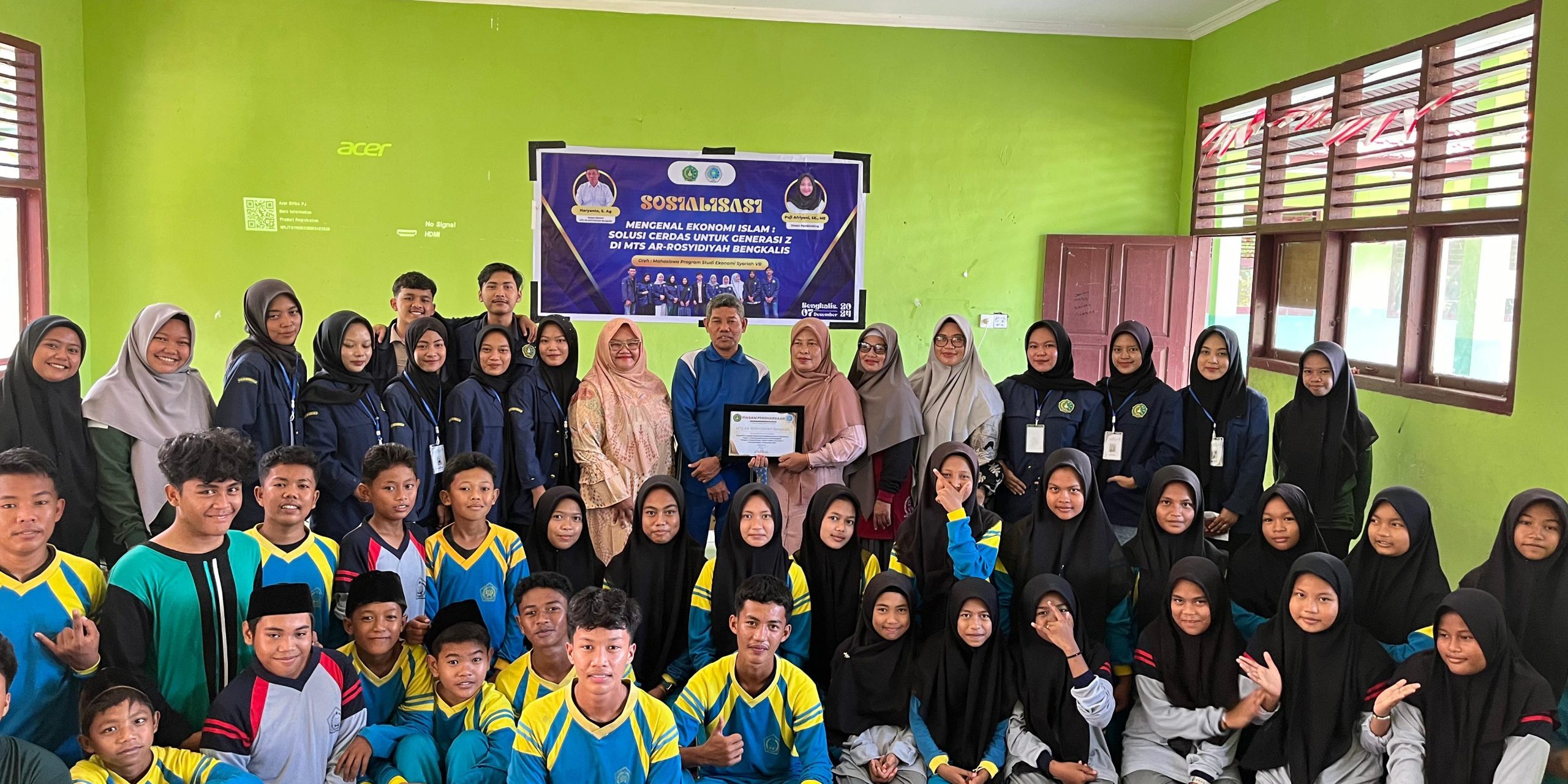 Pengabdian Masyarakat Dosen dan Mahasiswa, Mengenal Ekonomi Islam Solusi Cerdas Untuk Generasi Z (2)