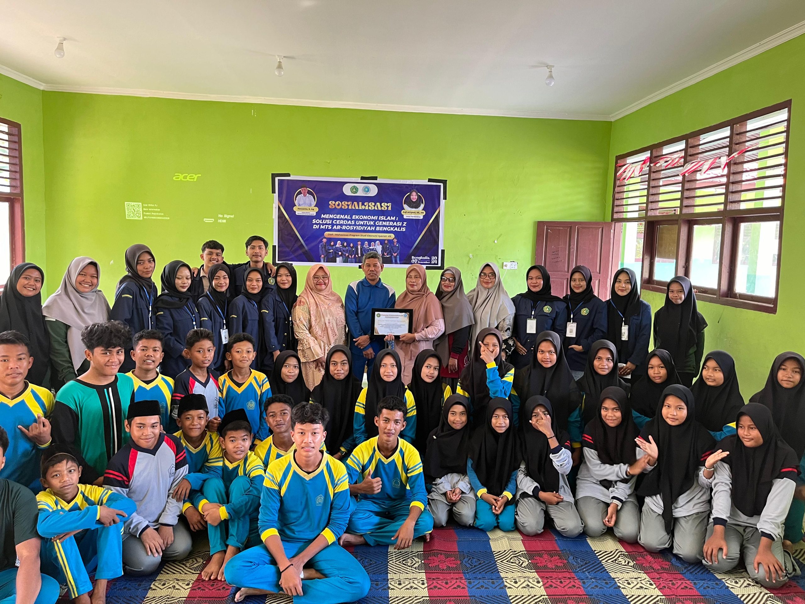 Pengabdian Masyarakat Dosen dan Mahasiswa, Mengenal Ekonomi Islam Solusi Cerdas Untuk Generasi Z (2)