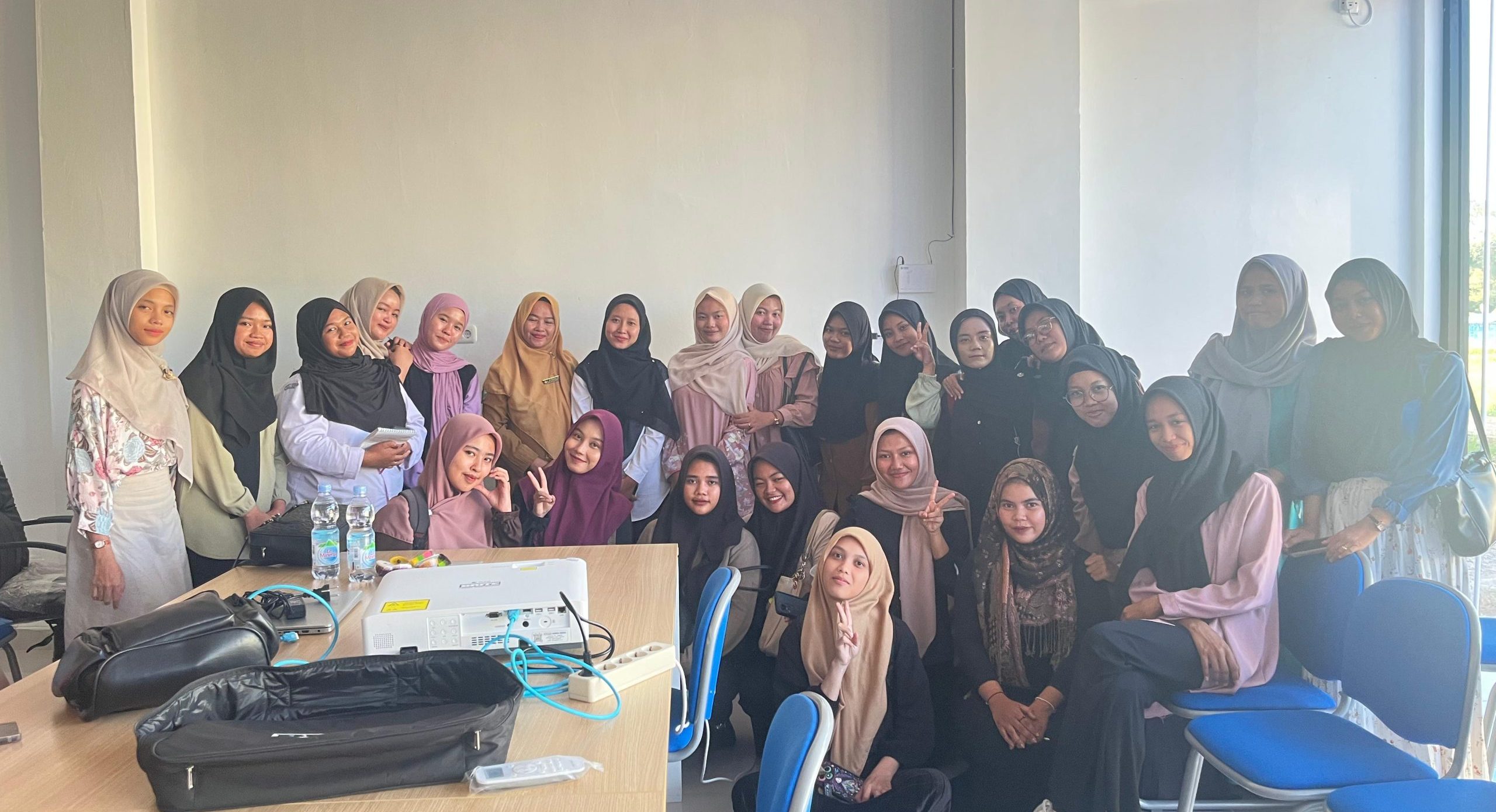 Prodi PIAUD Taja Kuliah Bersama Praktisi Guru Penggerak “Memahami Kurikulum Merdeka PAUD” (2)