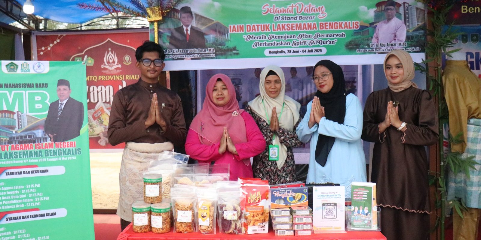 Meriahkan MTQ Riau 2025, DWP IAIN Datuk Laksemana Bengkalis Buka Stand Bazar UMKM (4)