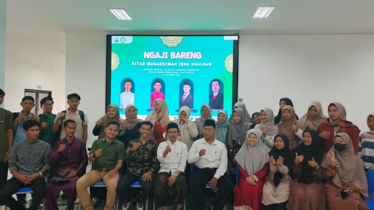 DEMA IAIN Datuk Laksemana Bengkalis Gelar Ngaji Bareng Kitab Muqaddimah Ibnu Khaldun dalam Rangka Hari Santri Nasional (2)