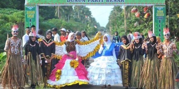 Mahasiswa KKN Gelar Parade Budaya, Wujudkan Pelestarian Budaya dan Rasa Syukur 1