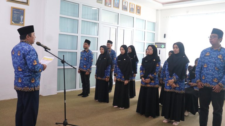 11 ASN Dilantik dalam Jabatan Fungsional, Rektor Tekankan Peningkatan Profesionalisme dan Kinerja (3)