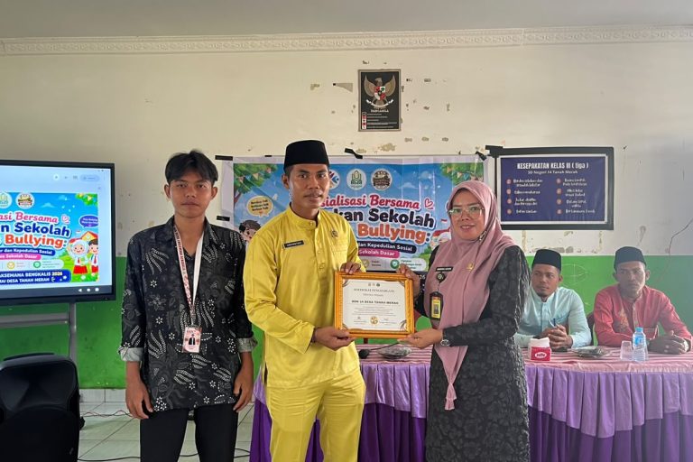 Mahasiswa KKN IAIN Datuk Laksemana Bengkalis Gelar Sosialisasi Anti-Bullying di SDN 14 Desa Tanah Merah (2)