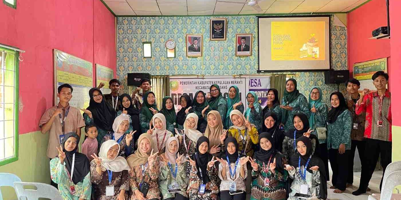 MahasiswaKKNIAINDatukLaksemanaBengkalis2026SosialisasikanPembuatanPupukNPKdanPOCkepadaIbu-IbuPKKDesaPenyagun