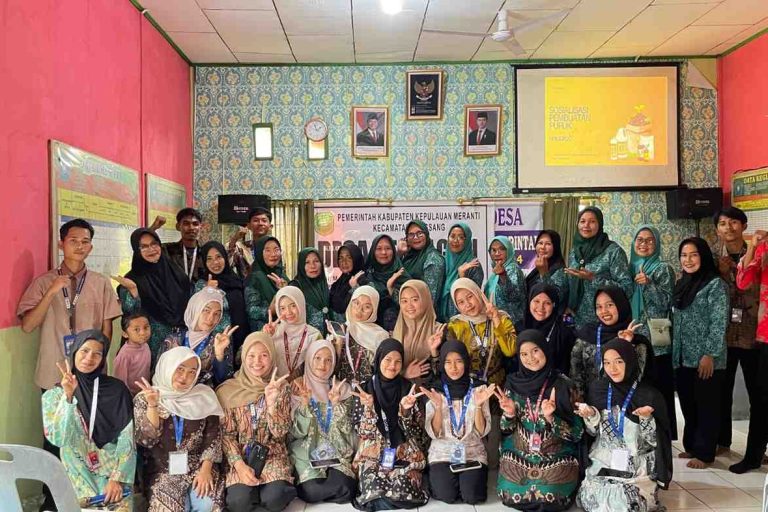 MahasiswaKKNIAINDatukLaksemanaBengkalis2026SosialisasikanPembuatanPupukNPKdanPOCkepadaIbu-IbuPKKDesaPenyagun
