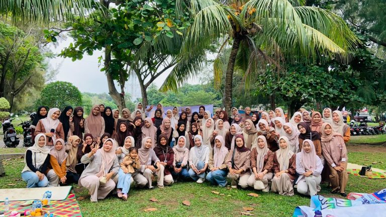 Akrab Mahasiswa Baru Penuh Inspirasi PIAUD (AMBISI), HMPS PIAUD IAIN Datuk Laksemana Bengkalis Pererat Silaturahmi dan Sosialisasikan Visi Misi Program Studi.